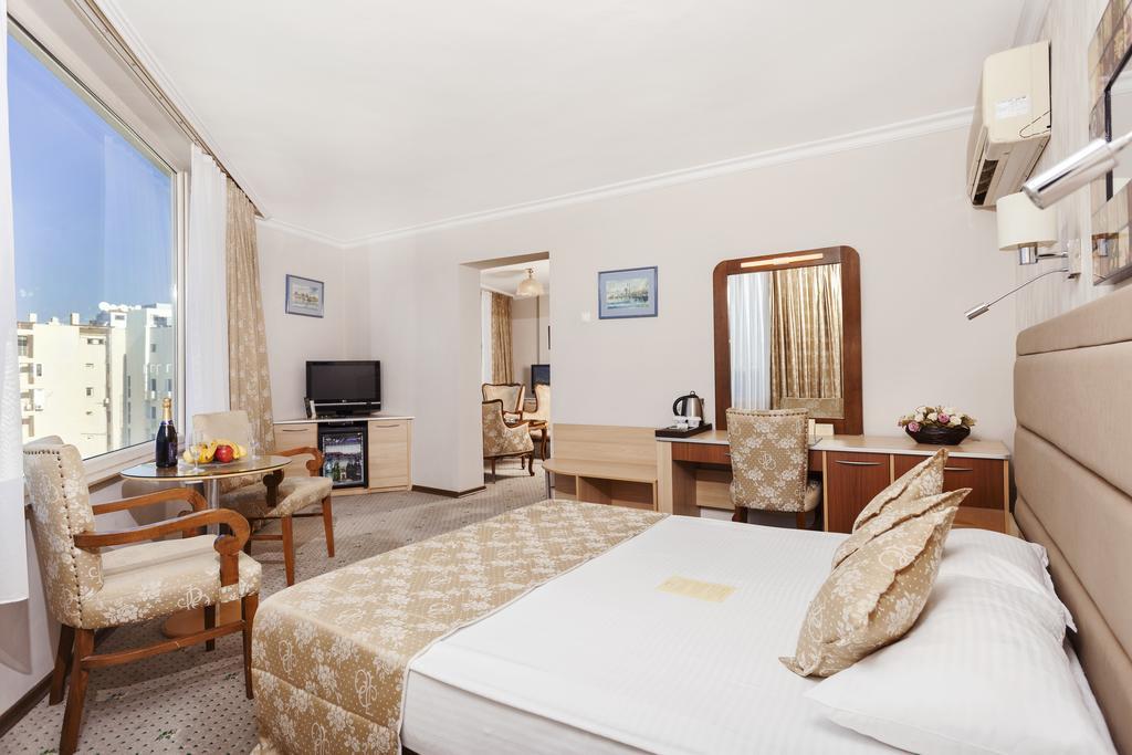Izmir Palas Hotel Pokoj fotografie